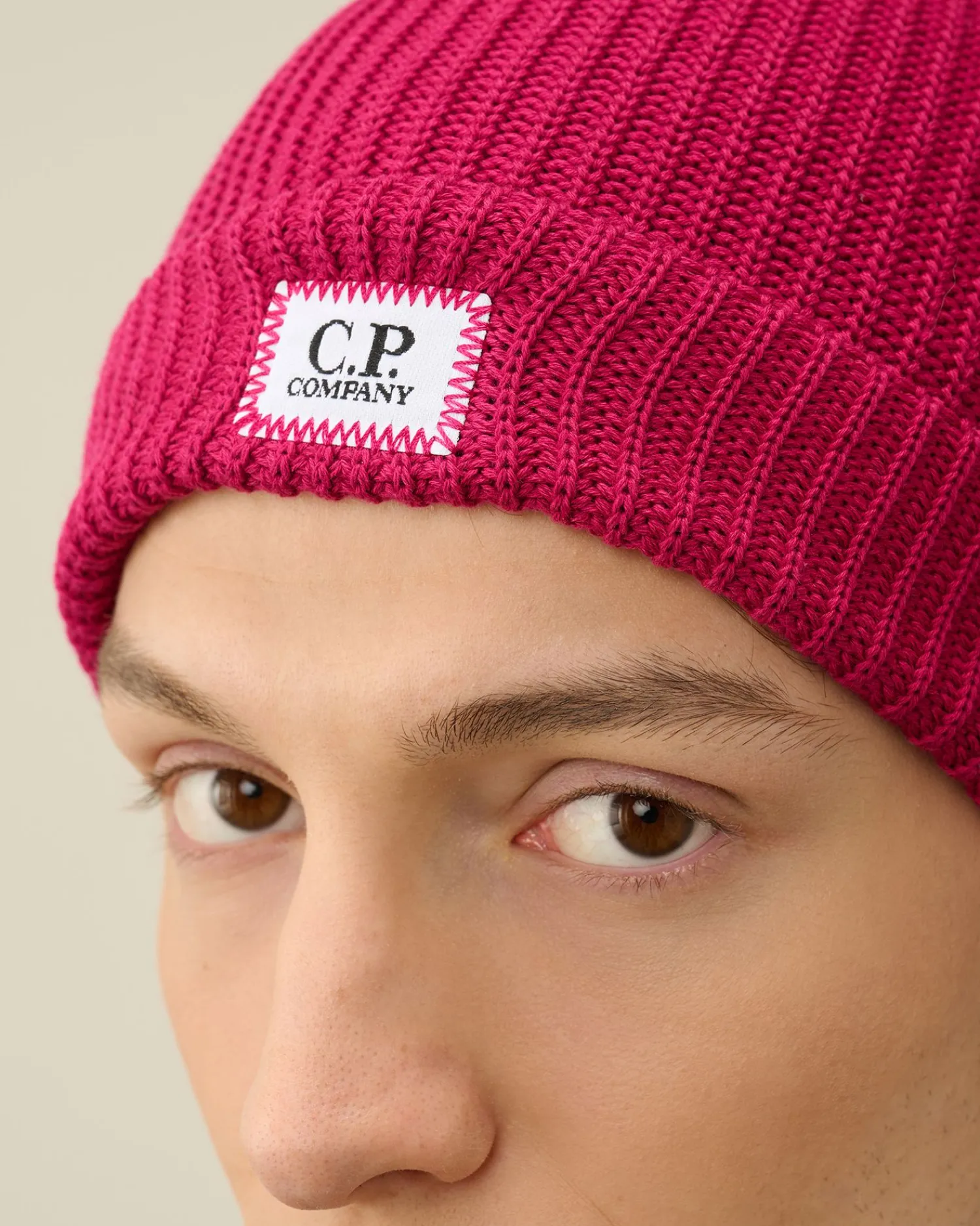 Sale C.P. Company Bomuld Logo Beanie Rod Knop