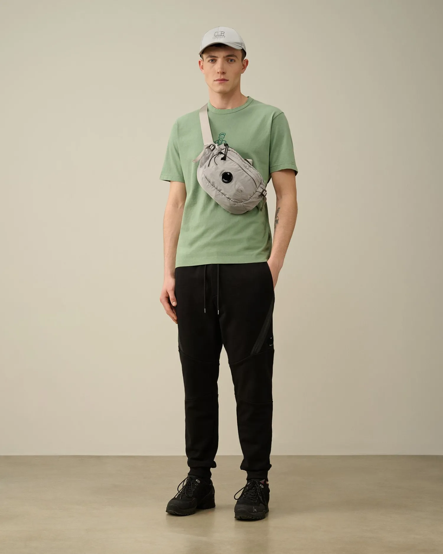 Shop C.P. Company Diagonal Forhojede Fleece Cargo Joggingbukser Ivy Gron