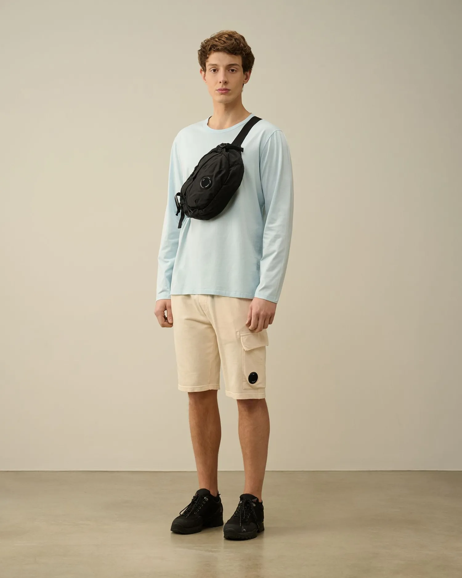New C.P. Company Light Fleece Utility Shorts Stovregn Gra