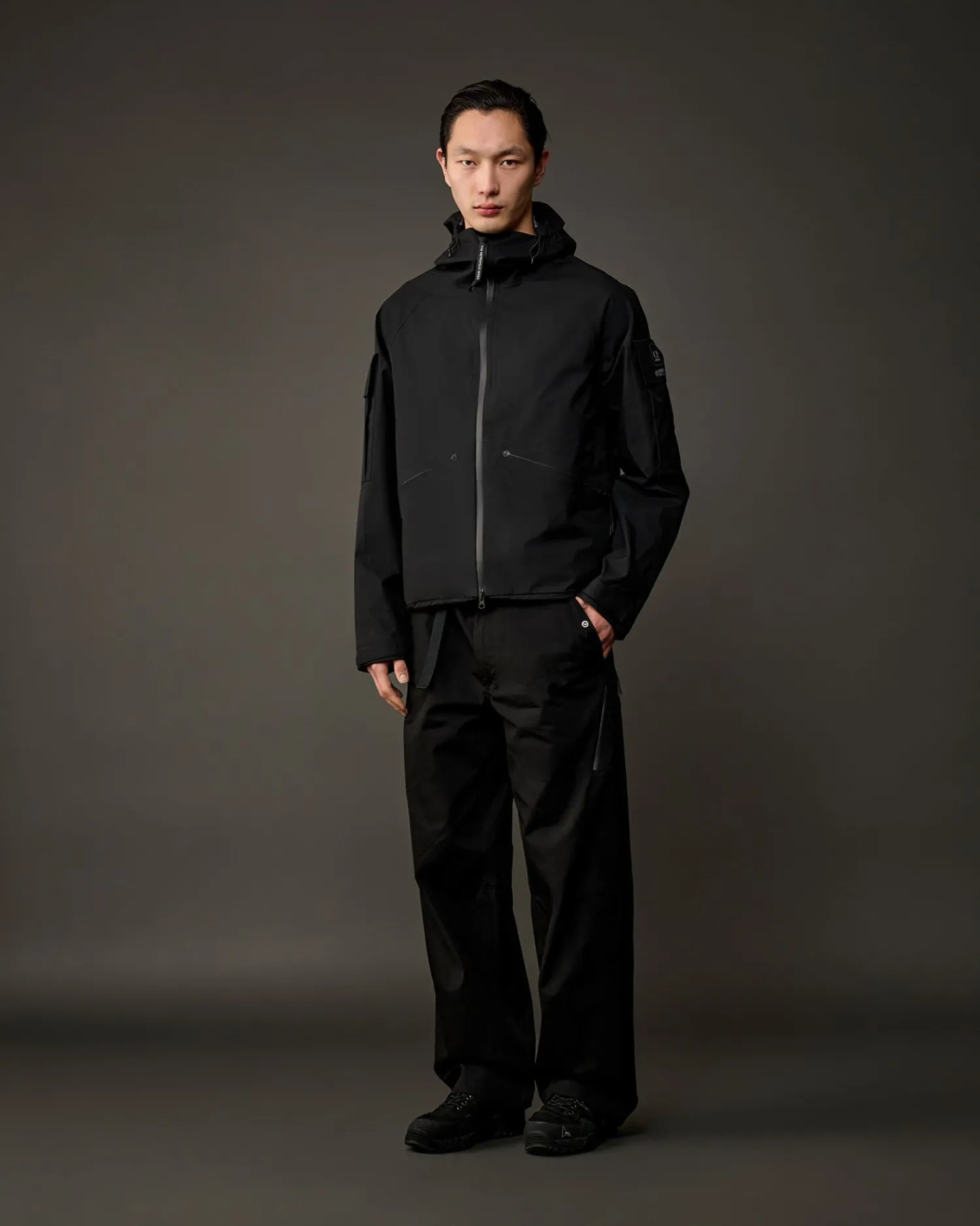 Clearance C.P. Company Metropolis Series Gore-Tex Infinium Haettejakke (Medium). Sort