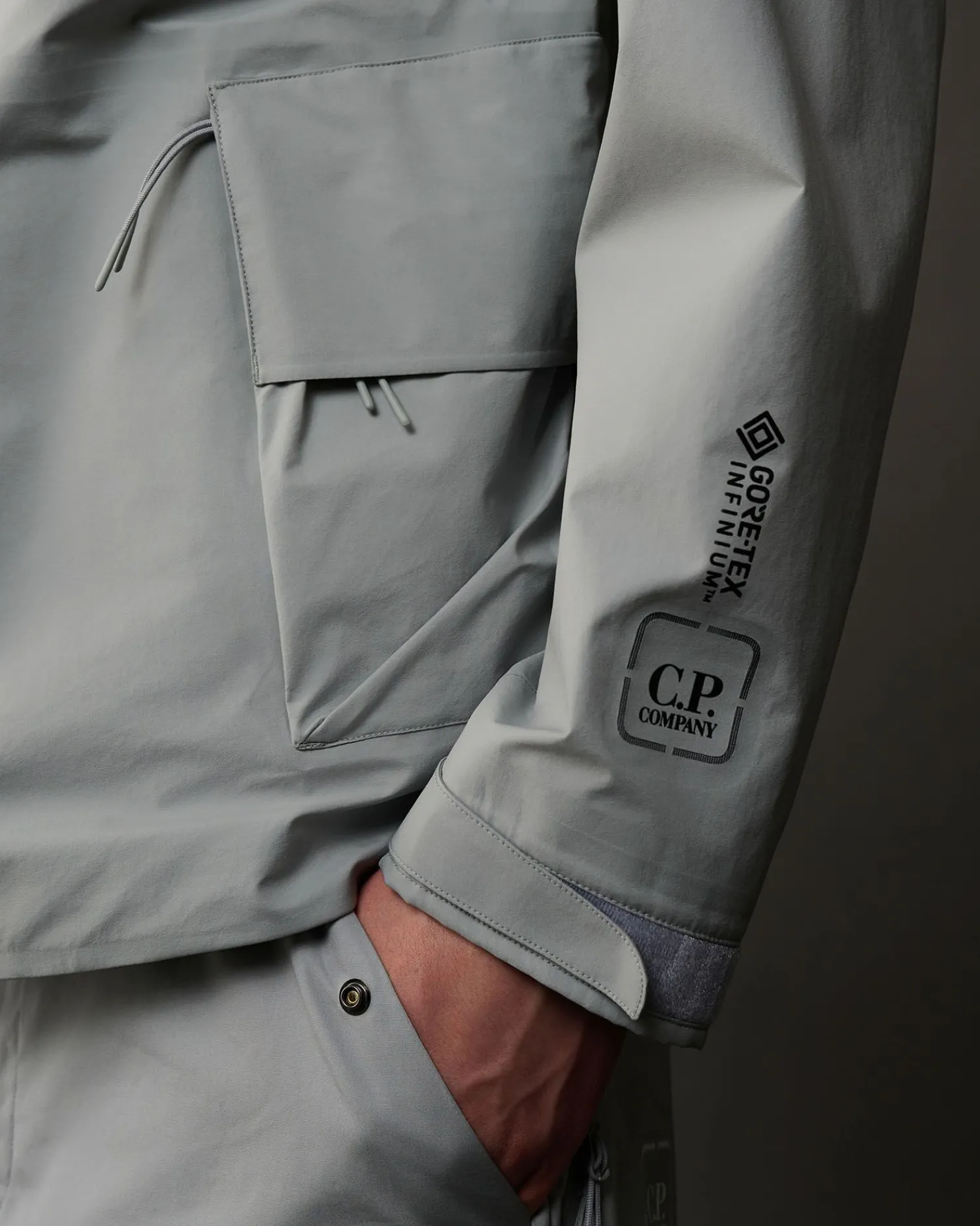 Outlet C.P. Company Metropolis Series Hyst Haettejakke Sort