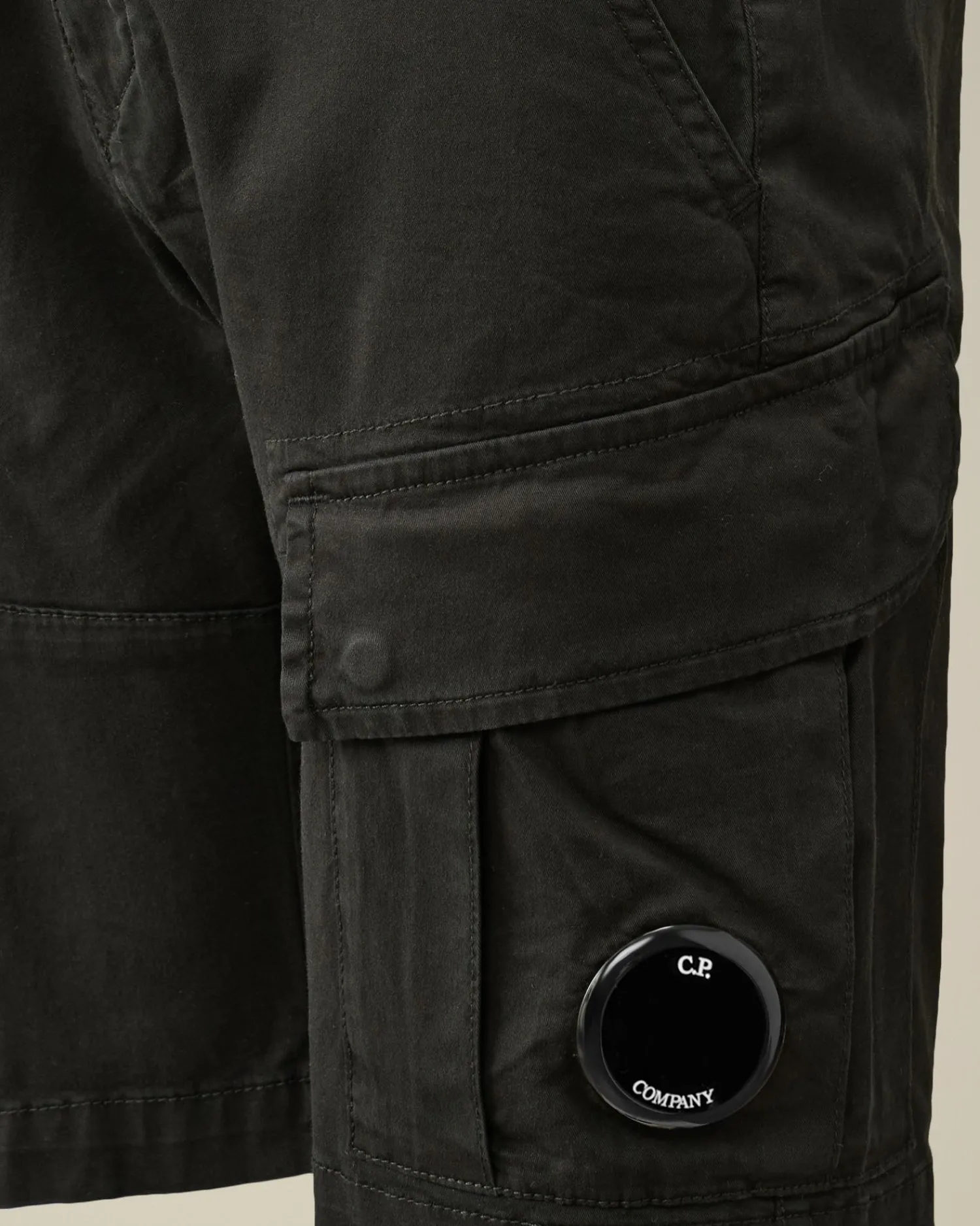Fashion C.P. Company U16 Chrome-R Cargo Shorts Svovl-Gul